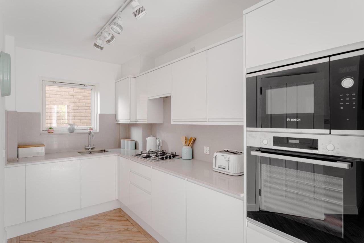 2 Bedroom City Centre Townhouse - With Parking Cambridge  Bagian luar foto